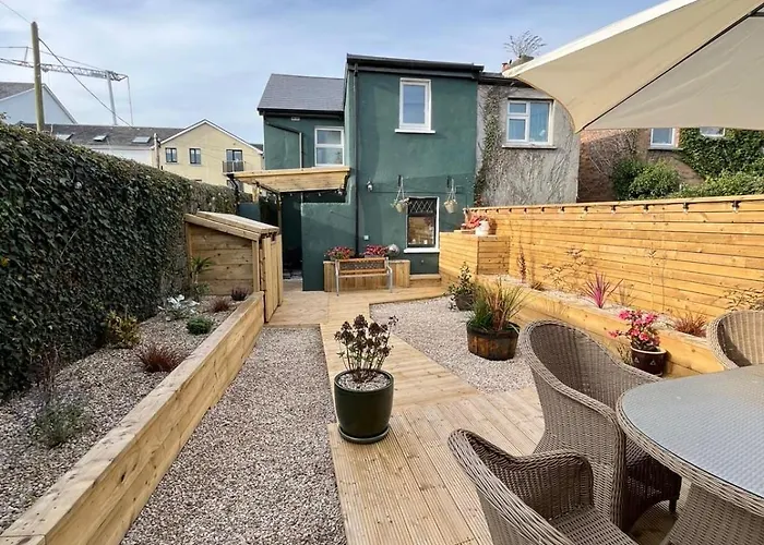 3 Bedroom, 5 Bed Home In The Heart Of Galway